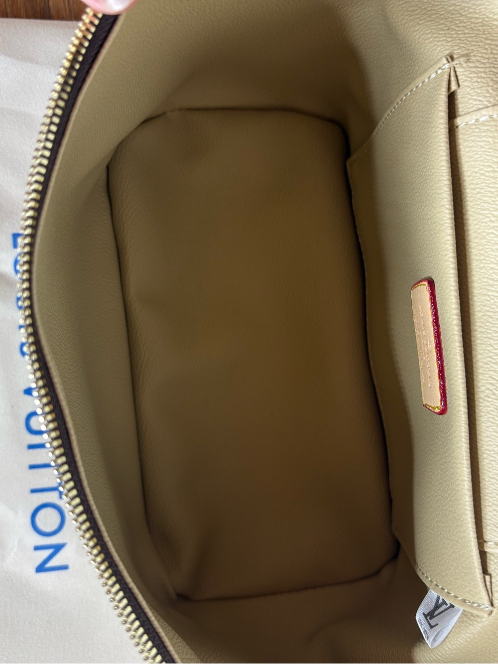 Louis Vuitton Monogram Canvas Vanity Case Toiletry Bag - Picture 7 of 8